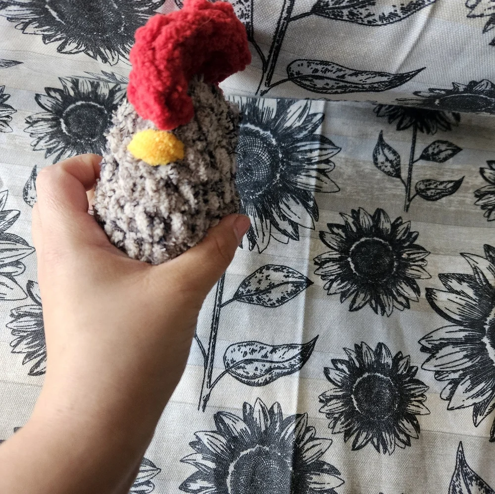Crochet Mini Rooster Chicken Amigurumi Plushie - Picture 3 of 8